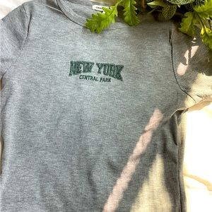 Orange kiss New York  Central park shirt grey